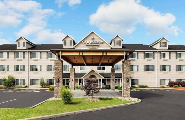 Country Inn & Suites by Radisson, Big Flats (Elmira), NY