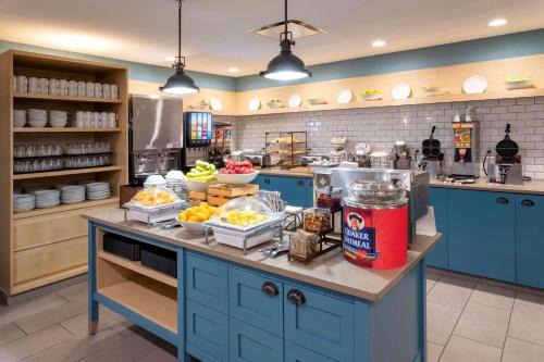 Country Inn & Suites by Radisson, Fargo, ND
