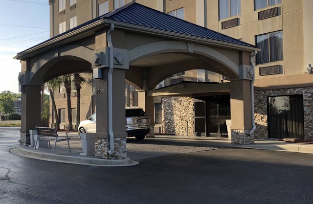 Country Inn & Suites by Radisson, Murrells Inlet, SC