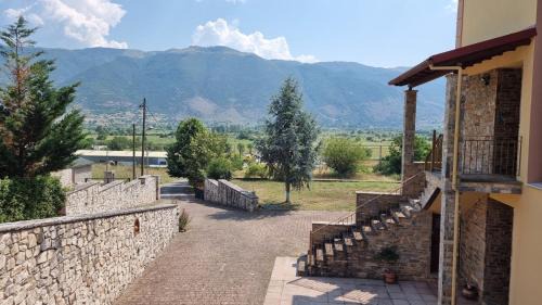 COUNTRY PLACE Apartment with Mountain View