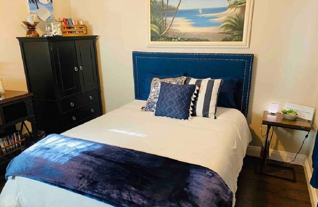 Country Poolhouse Retreat near SMF/UC Davis Campus