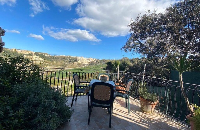 Country View Residence