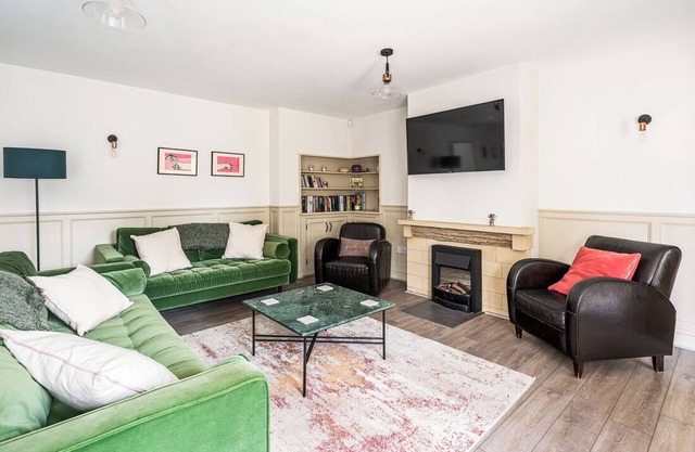 Countryside Granary cottage with access to indoor pool, sauna & steam room