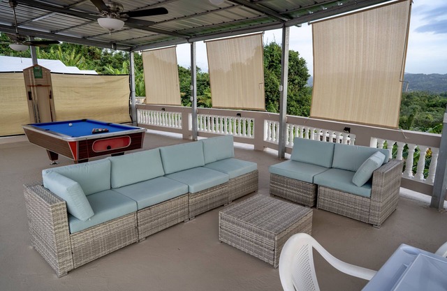 Countryside Paradise: Enjoy this fabulous home with lots of room for fun.