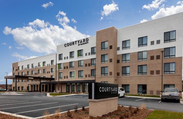 Courtyard by Marriott East Lansing Okemos