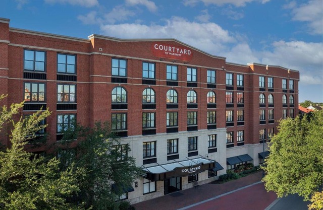 Courtyard by Marriott Savannah Downtown - Historic District
