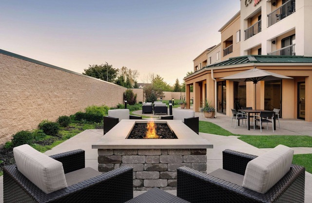 Courtyard by Marriott Indianapolis South