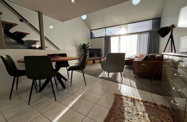 ‘Cove Loft’ - 3 Bed Apartment in Hobart City