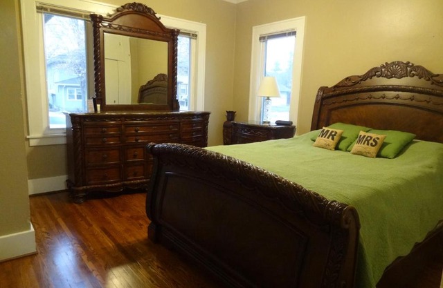 Covered By Faith Rentals Downtown -Family House