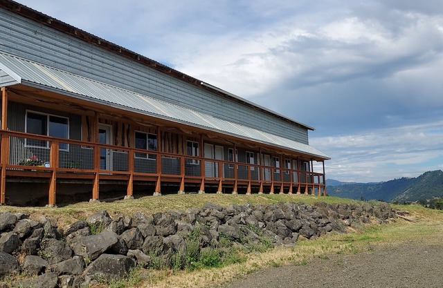 Cozy 1-bedrm apartment near Wildlife Safari with fitness room on the horse ranch