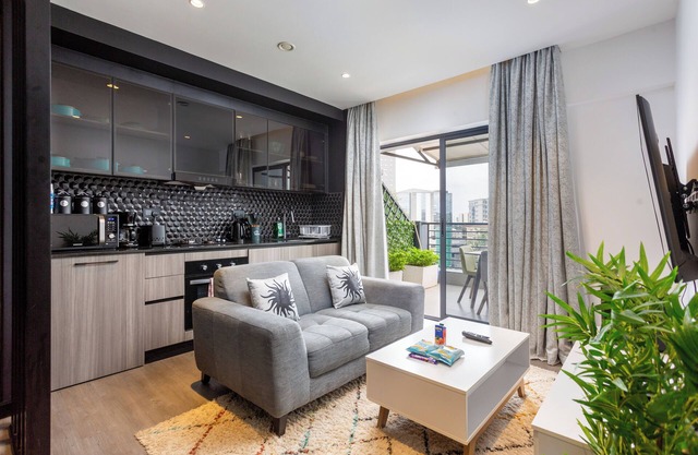 Cozy 1-bedroom apartment in fantastic Nairobi with fitness room, WiFi 101