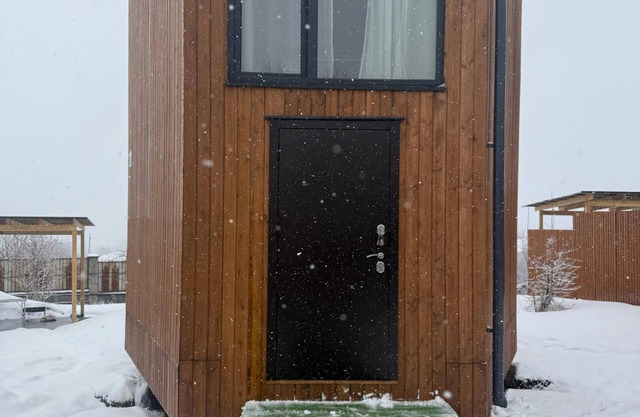 Cozy 1-bedroom chalet with WiFi, AC in wonderful Almaty with city view