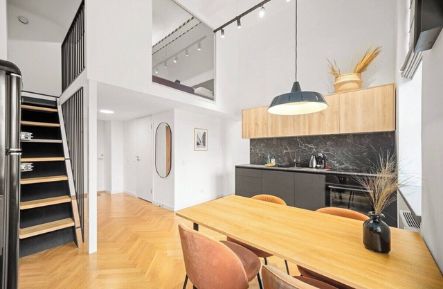 Cozy 1 bedroom loft in the heart of the city