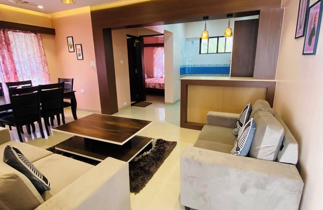 Cozy 1-bedroom w/WiFi & AC in lovely Pune, perfect to relax & rejuvenate