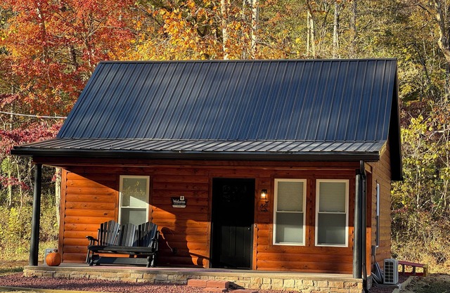 Cozy 2-Bdrm Cabin Fox Den- near Greenbo Lake State Park