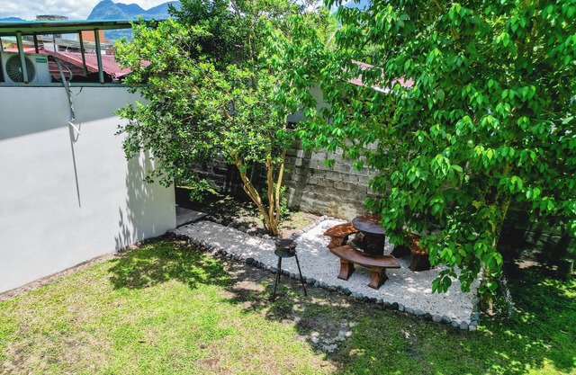 Cozy 2-bedroom apartment in charming La Fortuna with WiFi, AC
