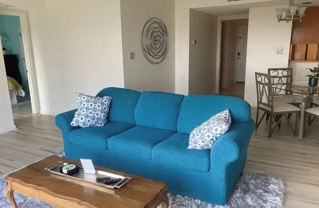 Cozy 2-bedroom condo with a view of the Neuse River in fantastic New Bern