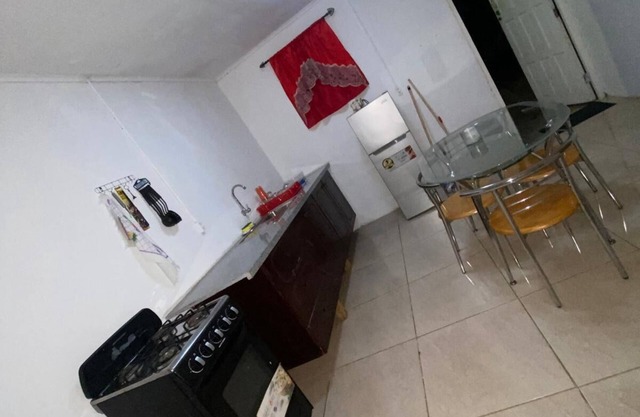 Cozy 2-bedroom house with AC, WiFi in brilliant Santa Rosa