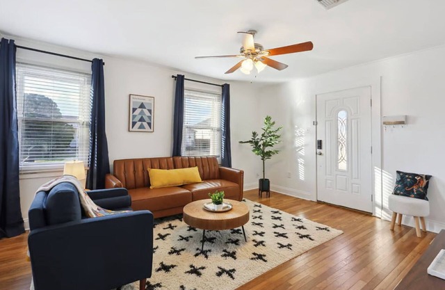 Cozy 2‑BR Furnished Home w/Parking near Ochsner & EJ Hospitals