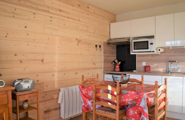 Cozy 2-Room Apartment in Bolquère, Near Shops and Skiing