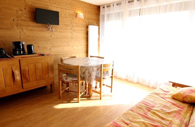 Cozy 2-Room Apartment for 6 with Ski Access, South-Facing Balcony - L'Alpe d'Huez