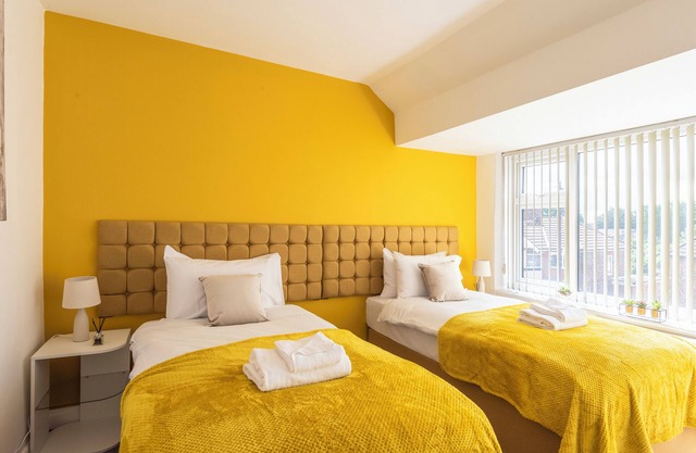 Cozy 3 BD House, Perfect for Large Group of 6