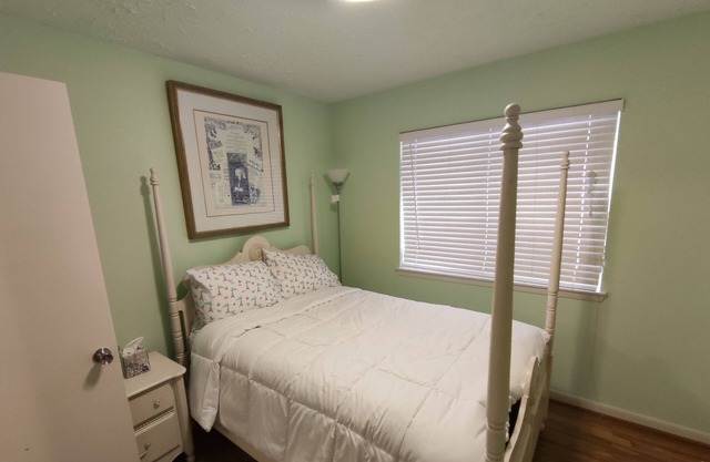 Cozy 3 bed home with a touch of Paris