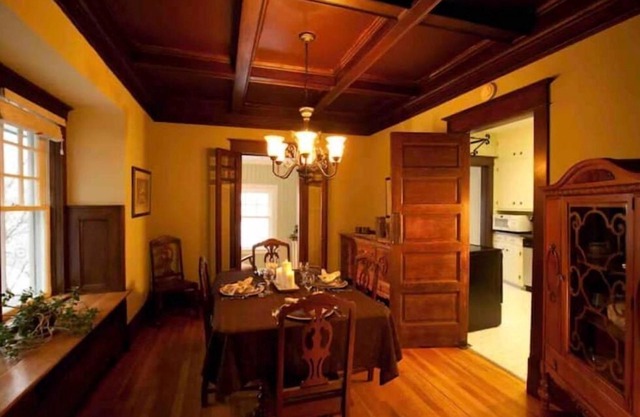 Cozy 3 Bedroom Home With Hot Tub - New Owners!