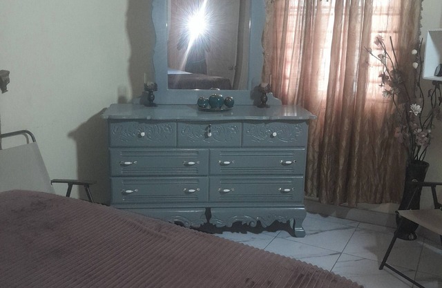 Cozy 3-bedroom apartment in welcoming Portmore with WiFi, AC