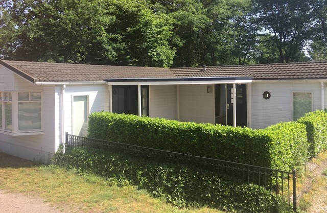 Cozy 6-person Comfort Chalet