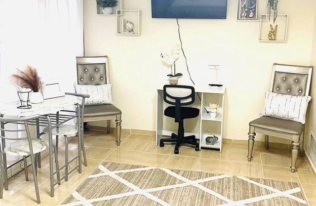 Cozy Abode In Brooklyn