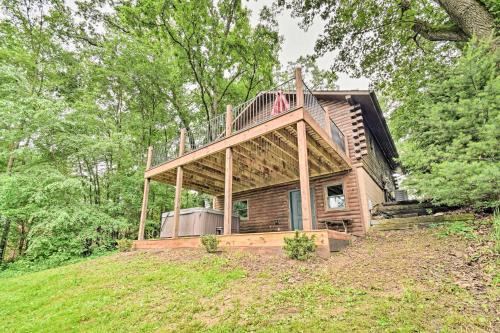 Cozy Amish Country Cabin on Shipshewana Lake!