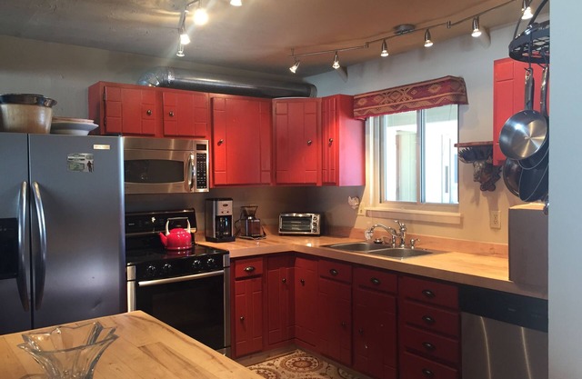 Cozy and convenient family condo in heart of downtown Winter Park