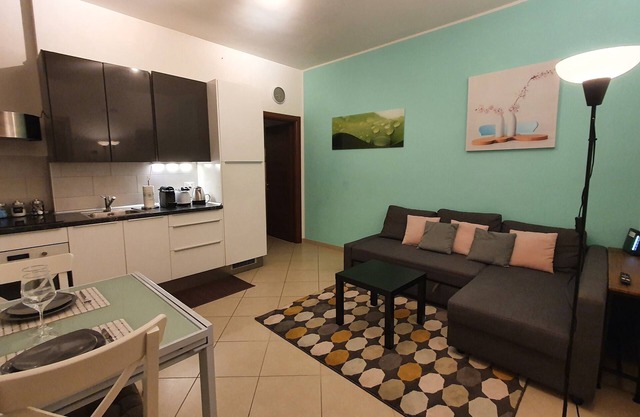 Cozy and modern apartment in the historic quarter and close to the beach.