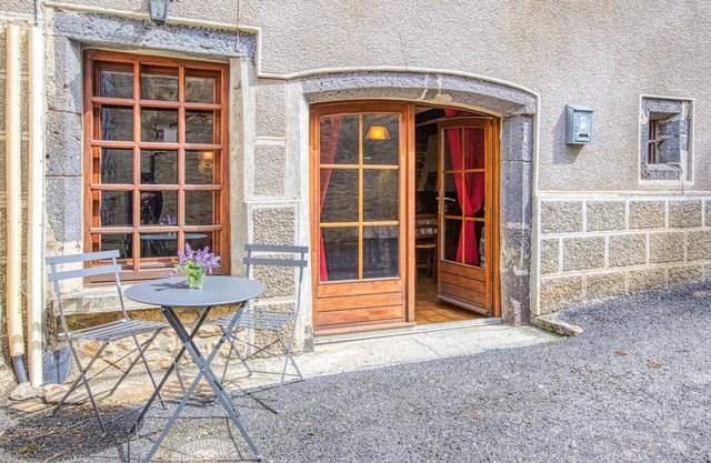 Cozy apartment in Saint-Chely-d'Aubrac