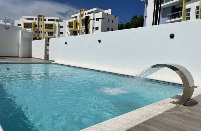 Cozy Apartment with Pool View 10 minutes USA Embassy