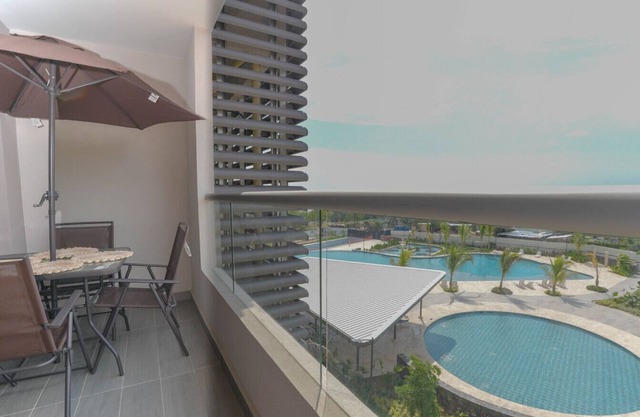 Cozy apartment, air conditioning and swimming pool