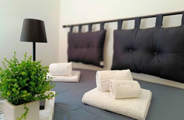 Cozy apartment Bracciano center, very close to the train station