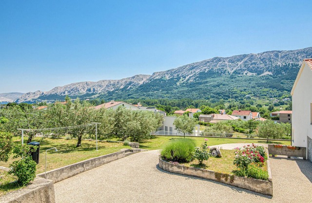 Cozy apartment in Jurandvor with WiFi