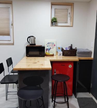Cozy apartment near Hongdae Sogang Ewha