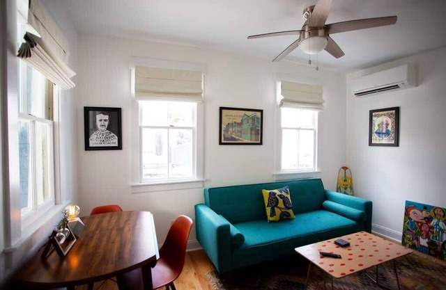 Cozy Art Villa in Historic Charleston, SC