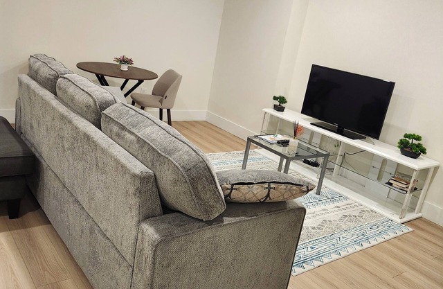 Cozy Basement Apartment