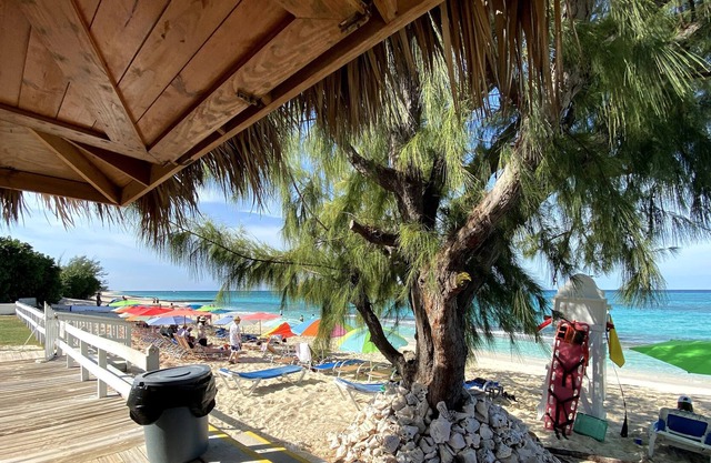 Cozy Beachfront Villa Perfect for 2