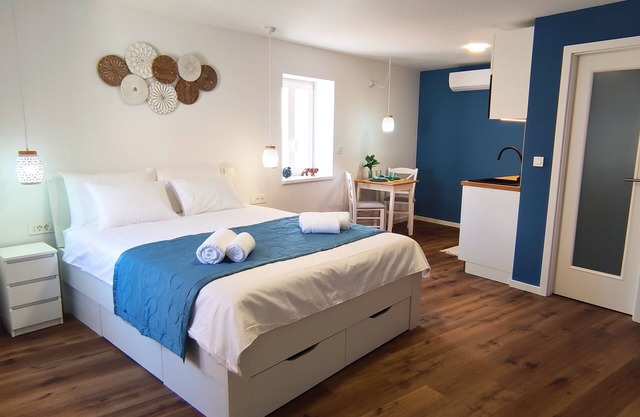 Cozy Beachside Studio – 2 Min Walk to the Sea