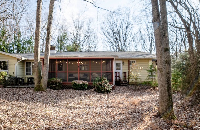 Cozy bungalow in charming Jim Thorpe