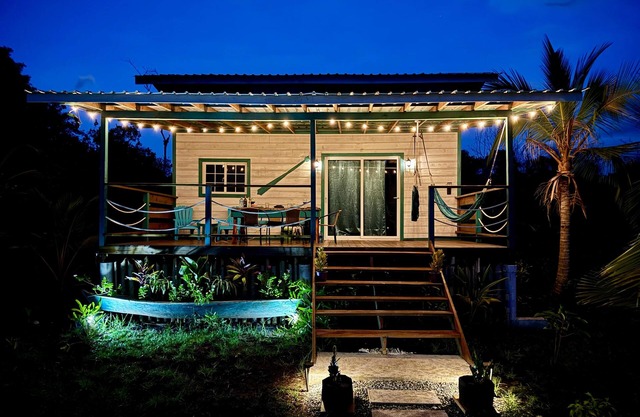 Cozy Casita Margarita - w/private dock with sunset views over the bay.