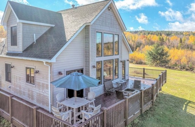 Cozy Cabin, Big Views. Maine Mountain Retreat