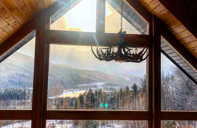 Cozy Cabin Getaway North of White Mountains