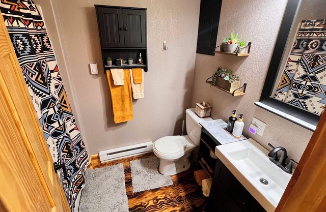 Cozy Cabin in Thermopolis. Pet Friendly!