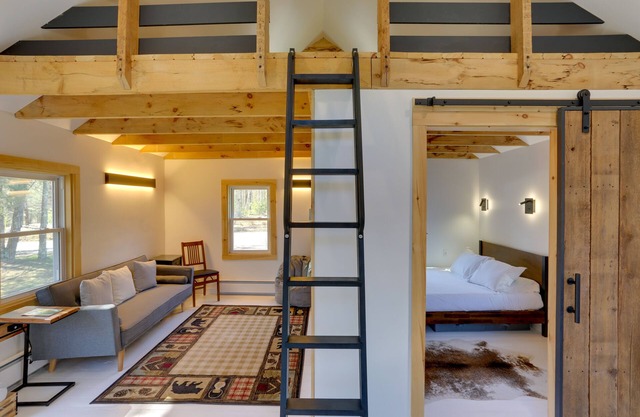 Cozy Catskills Tiny Home ~ 3 Mi to Bethel Woods!